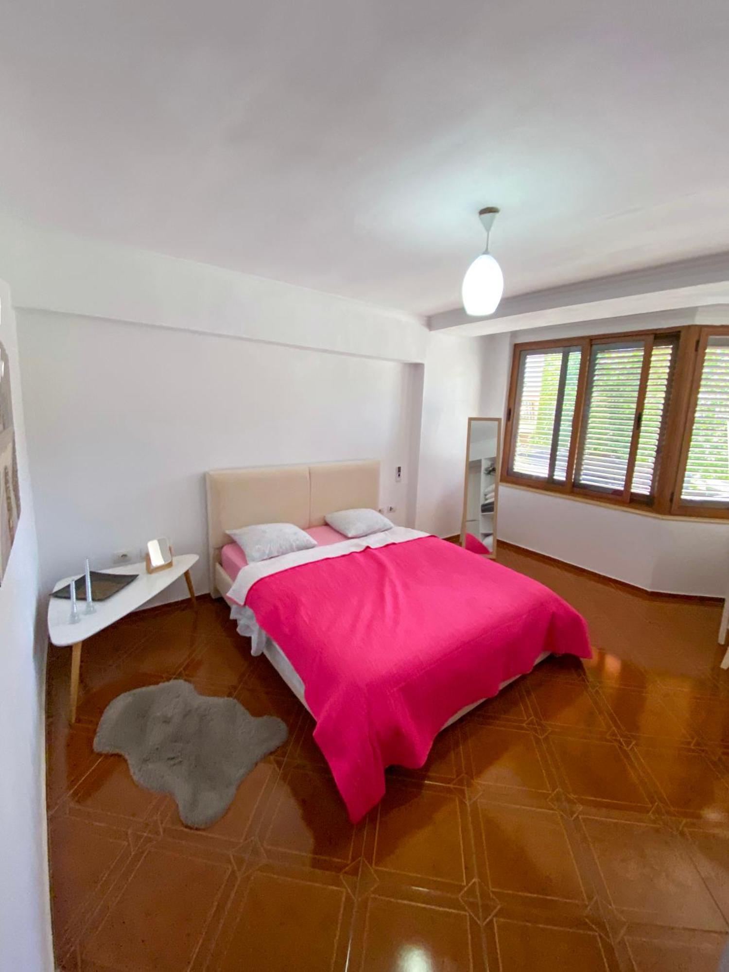 Tirana Centre Lions Gate 1 Apartment Luaran gambar