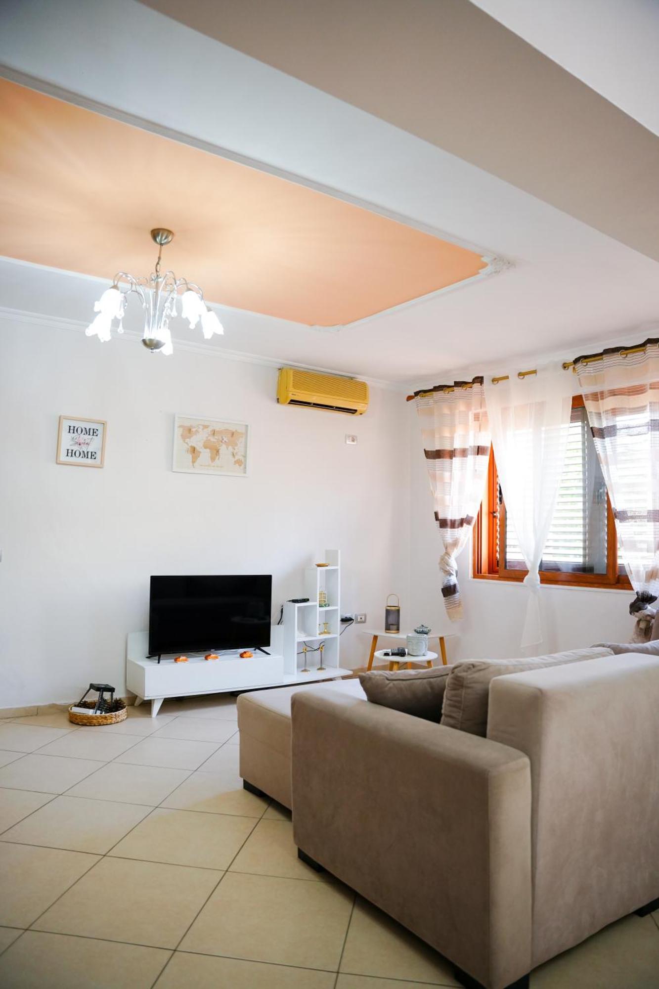 Tirana Centre Lions Gate 1 Apartment Luaran gambar