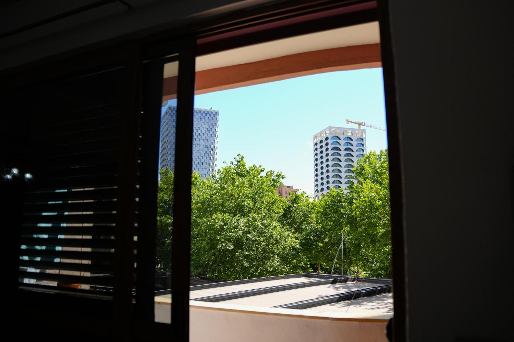 Tirana Centre Lions Gate 1 Apartment Luaran gambar